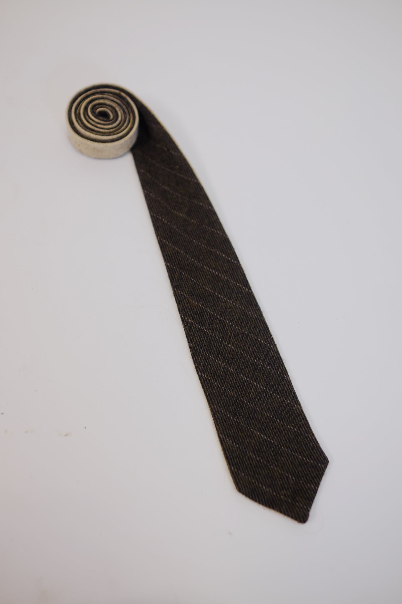 DOUBLE FACED CASHMERE TIE