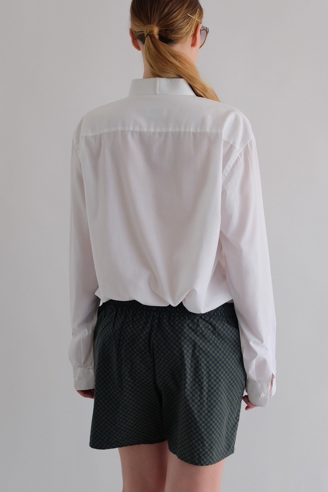 WING-TIP PLEATED COTTON SHIRT IN WHITE BY DINO ERRE