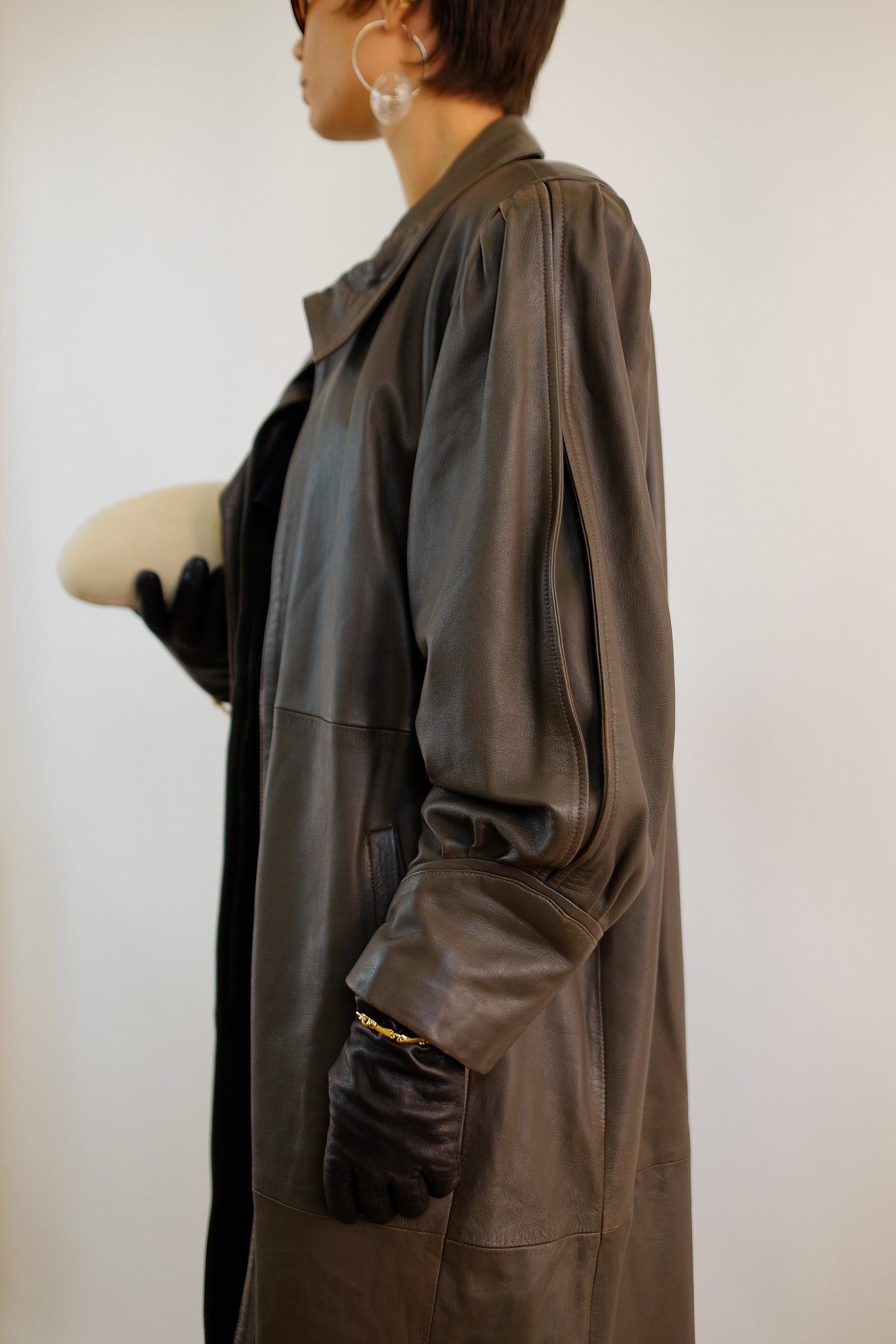 GABRIELLA BENELLI LEATHER COAT IN DEEP SAGE BROWN