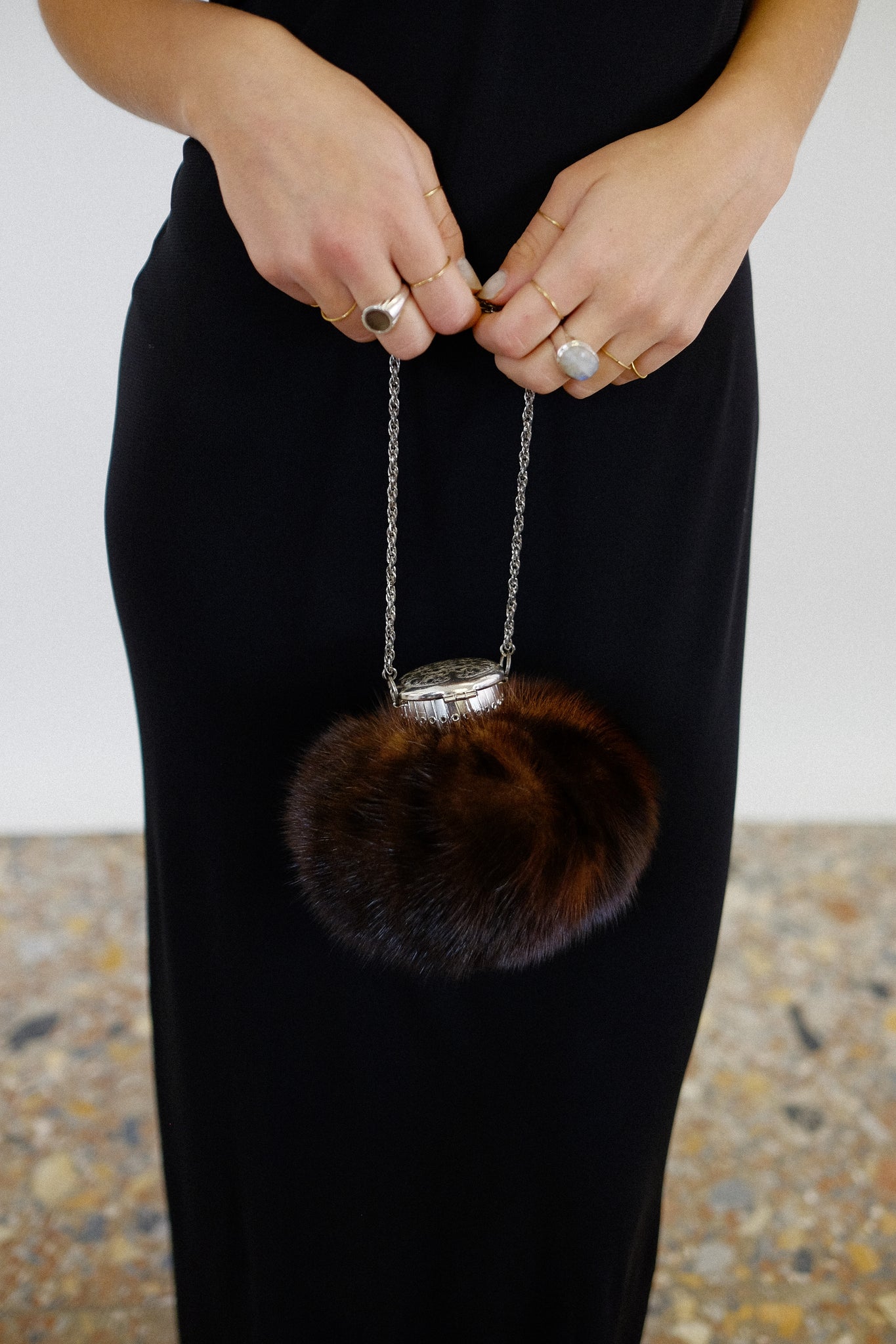 VINTAGE 1960S MINK FUR EXTENDING RETICULE BAG IN NATURAL MINK