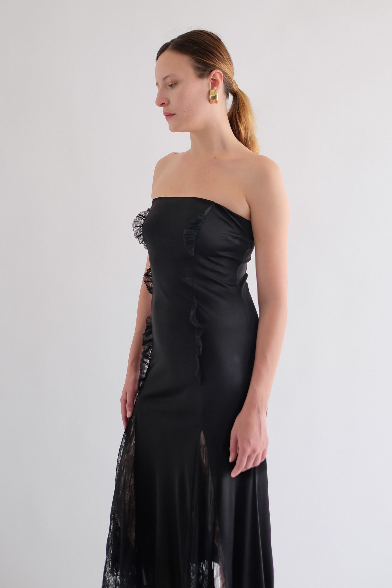 PATRIZIA PEPE STRAPLESS LIQUID DRESS WITH LACE VOLANTS