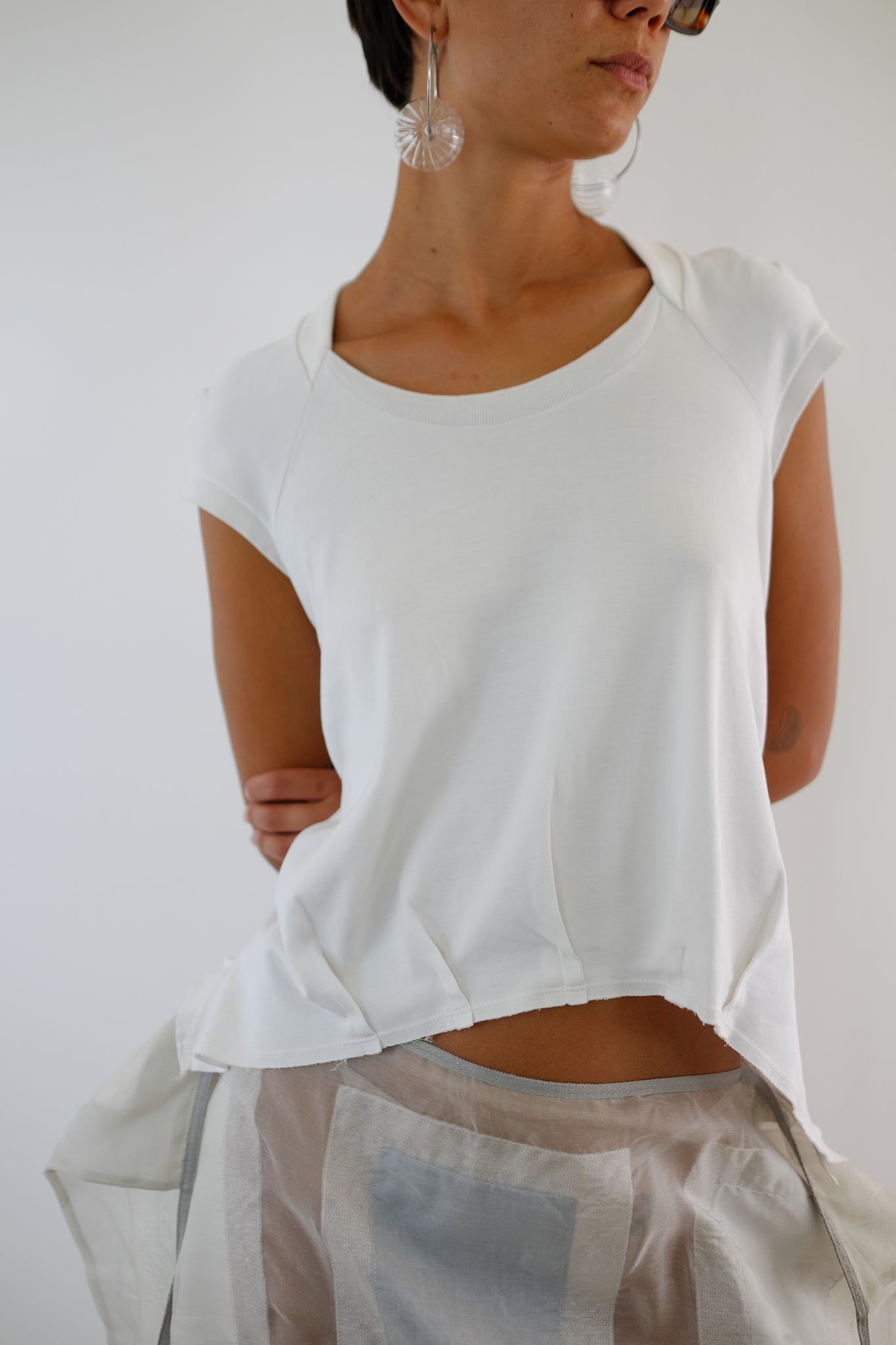 MARITHÉ FRANÇOIS GIRBAUD DARTED T IN WHITE COTTON JERSEY