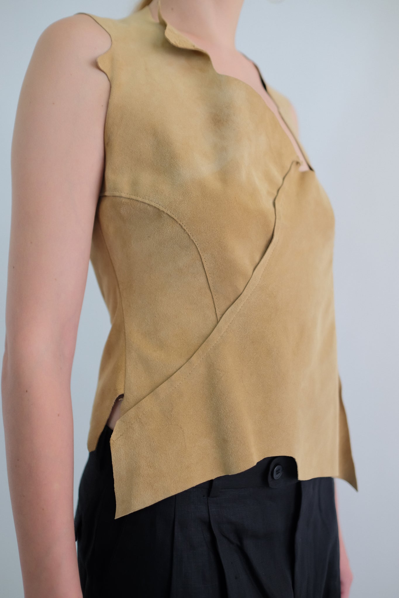 RAW SUEDE LEATHER TOP IN NATURAL TAN