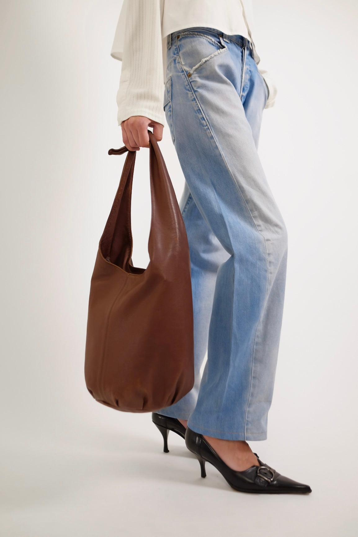 LEATHER TIE BUCKET BAG