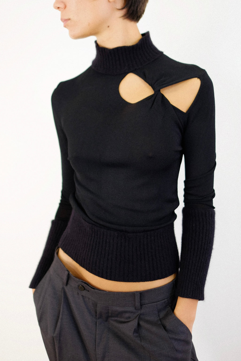 GAZEBO MESH AND KNIT TWIST SWEATER IN BLACK