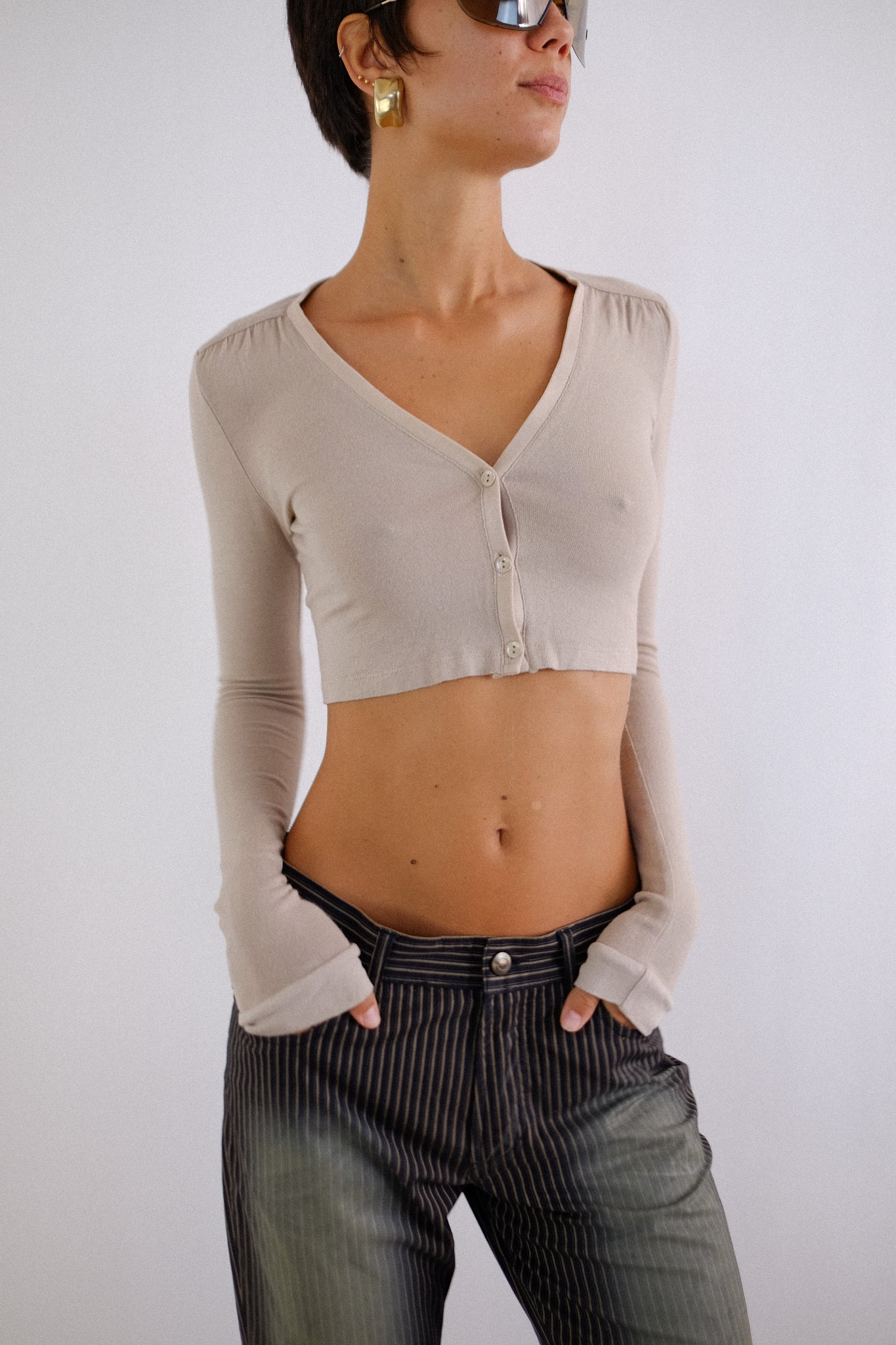 ELISABETTA FRANCHI CROP CARDIGAN IN TAUPE