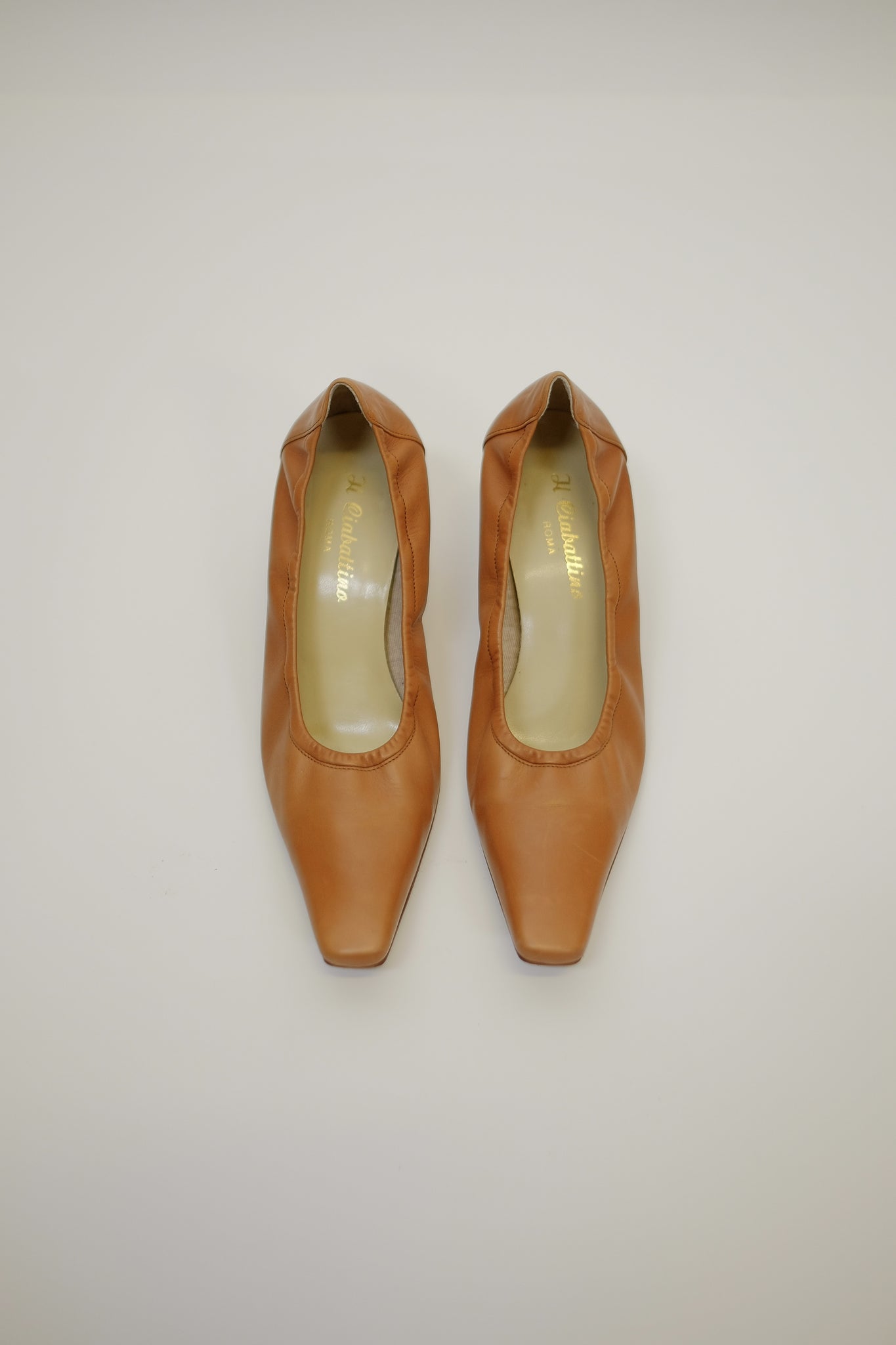 ROMAN ATELIER PUMPS IN SANDY CARAMEL
