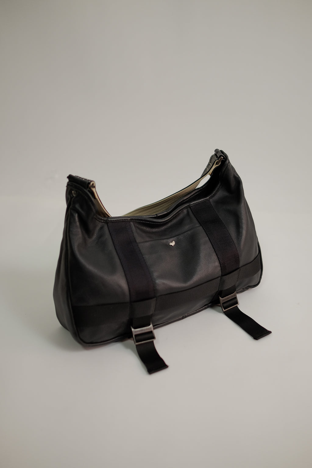 MANDARINA DUCK LEATHER CAGE BAG IN BLACK