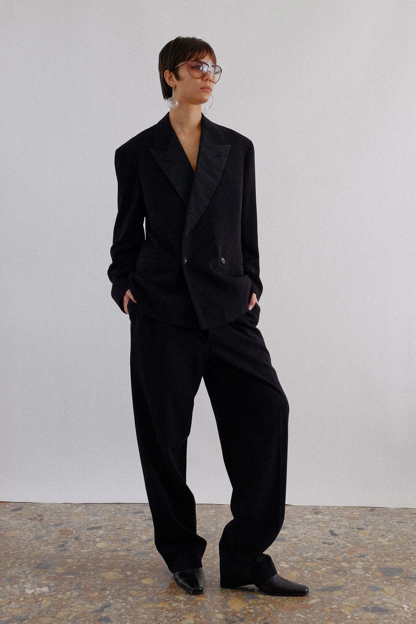 1940S ROMAN ATELIER VINTAGE WOOL TUXEDO SUIT IN BLACK