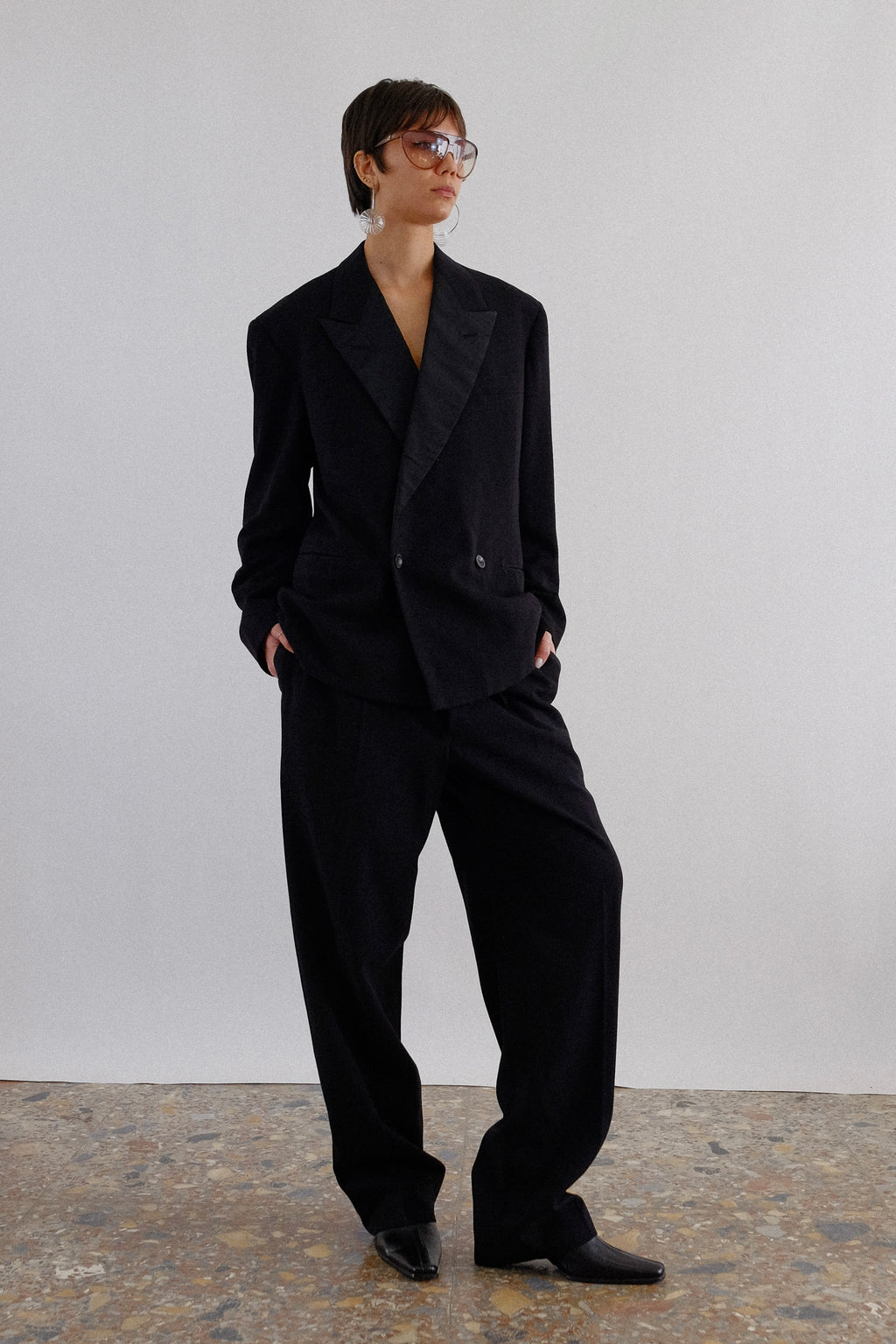 1940S ROMAN ATELIER VINTAGE WOOL TUXEDO SUIT IN BLACK