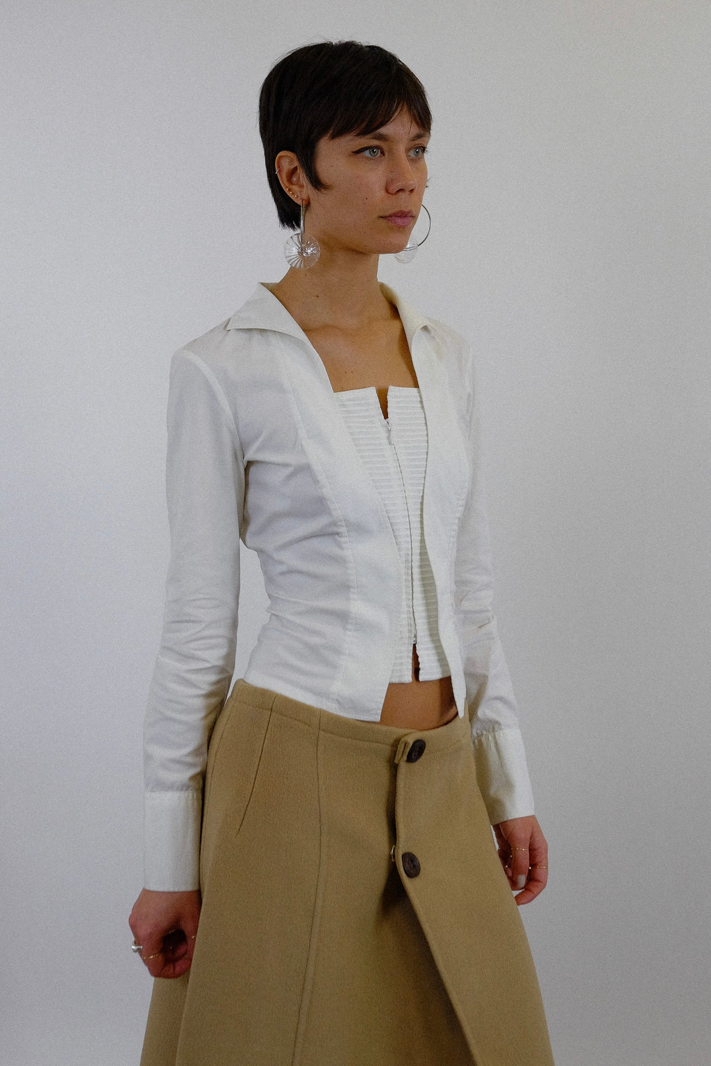 NARA KAMICHI FITTED COTTON SHIRT IN WHITE