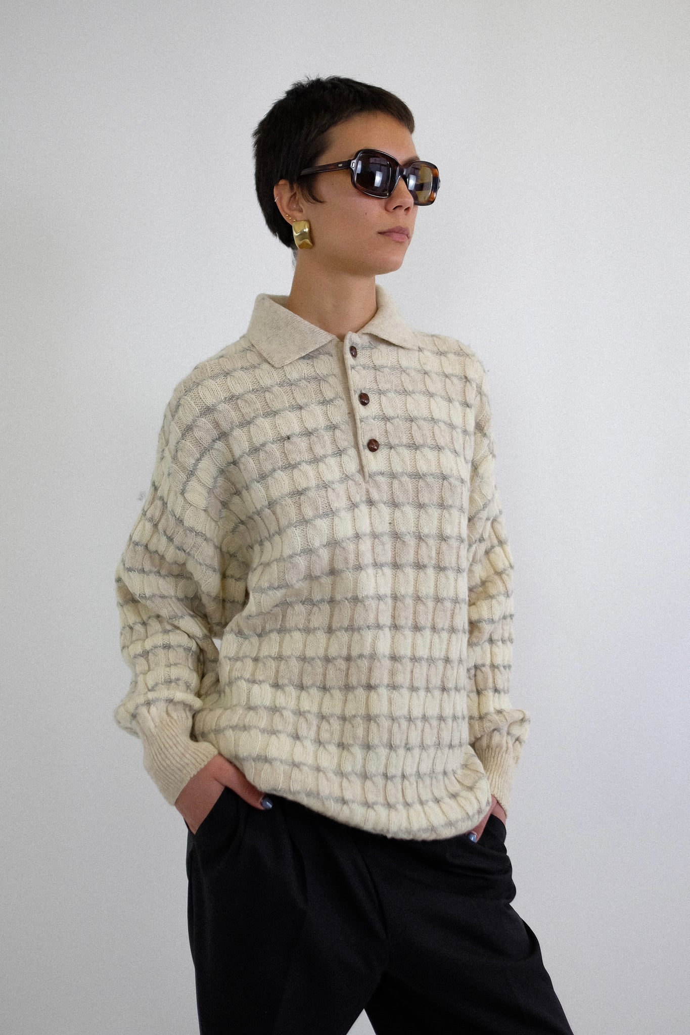 VALENTINO UOMO WOOL CABLE SWEATER IN WHITE & GREY STRIPES