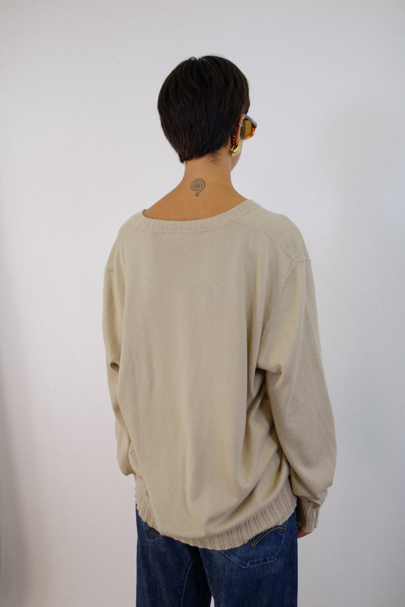LORO PIANA V-NECK SWEATER IN BEIGE