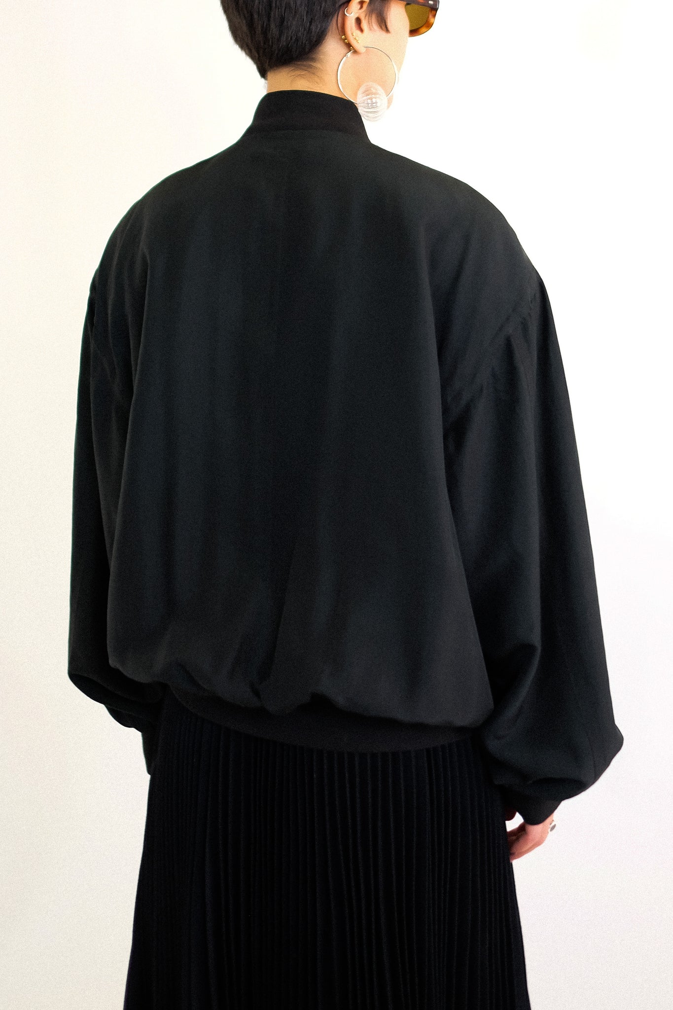 SILK BOMBER JACKET IN BLACK