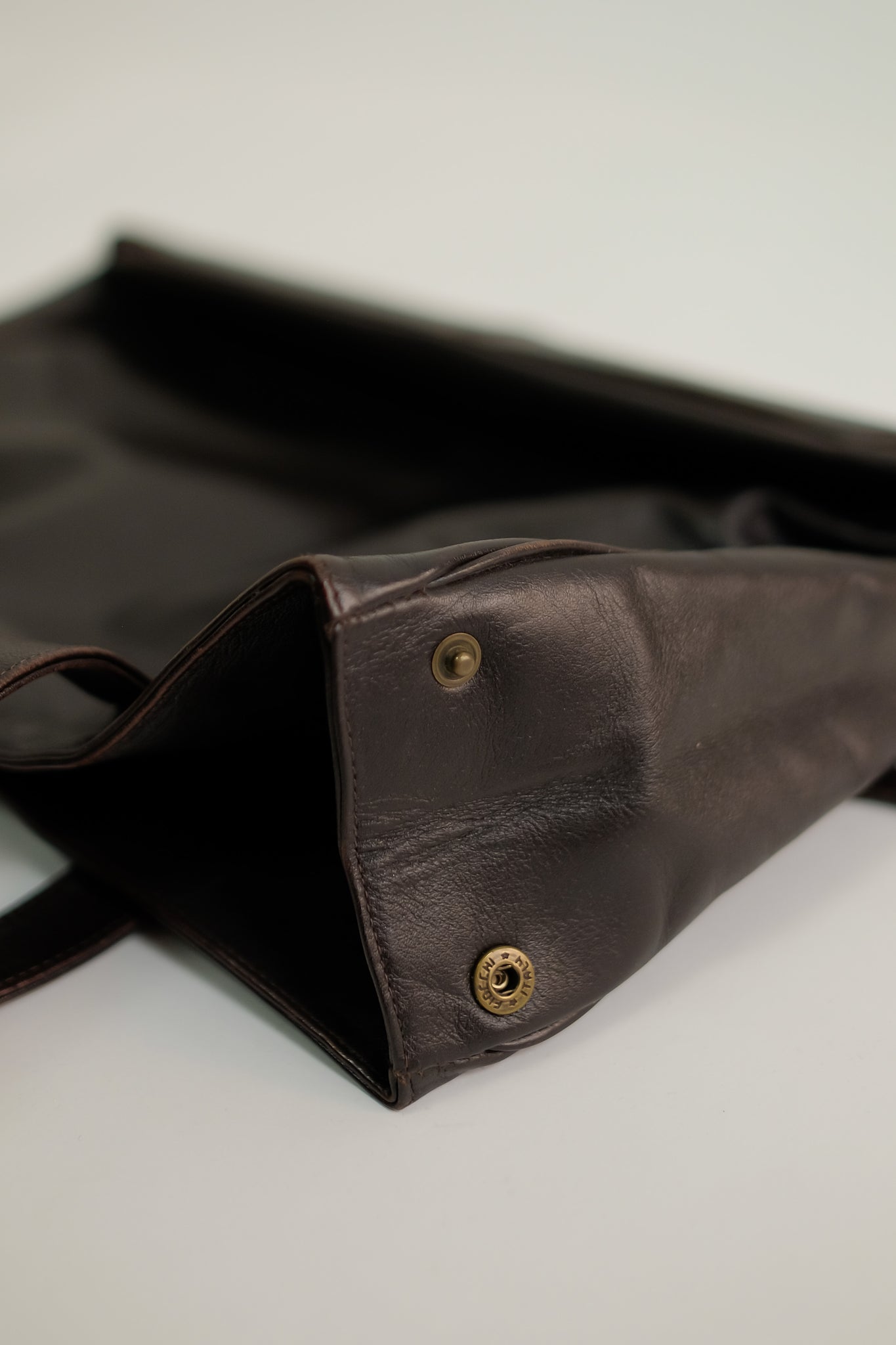 ABRO LEATHER 3D DOUBLE POCKET BAG IN DEEP BROWN