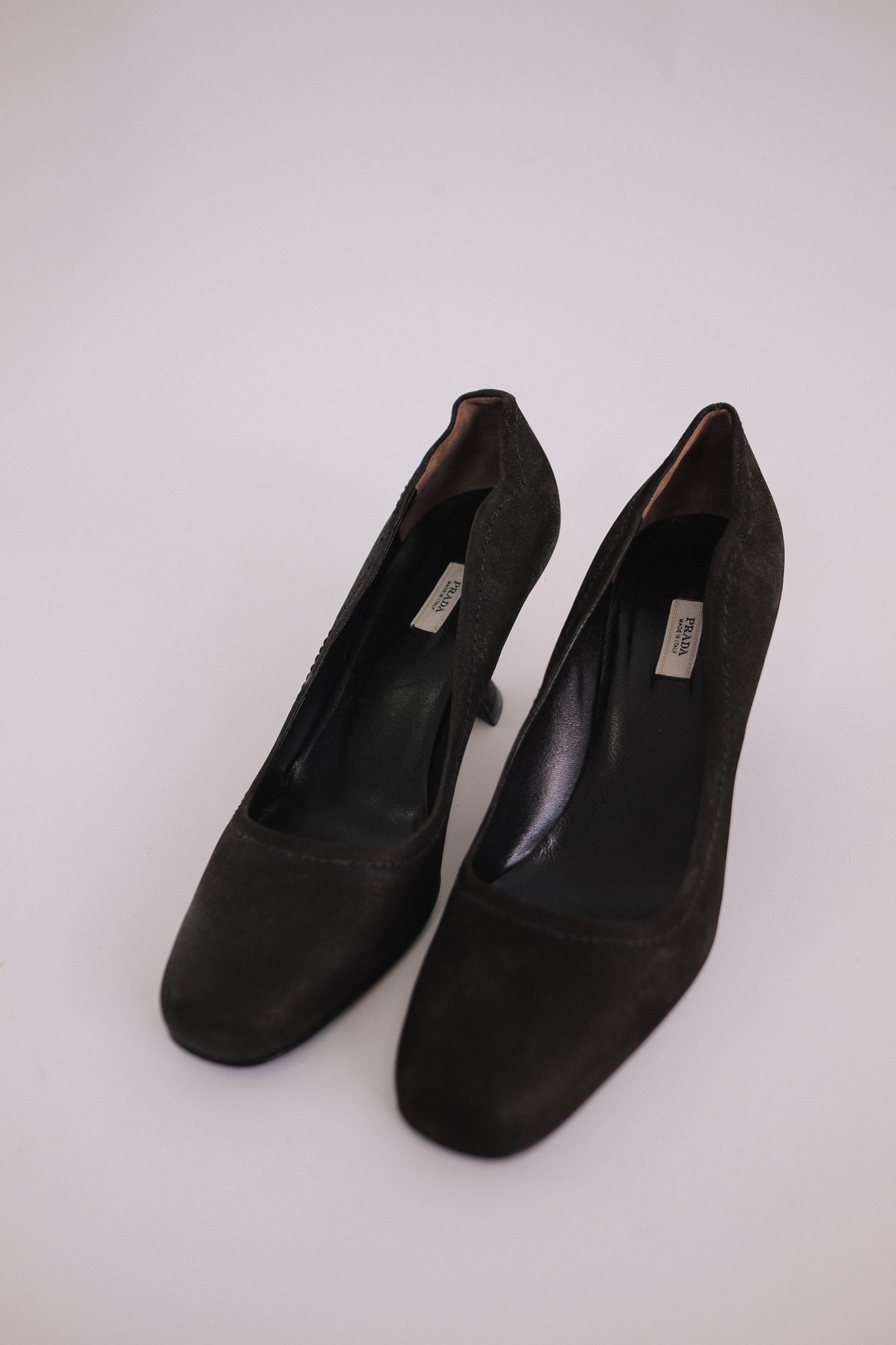 PRADA FW2004 DEADSTOCK LEATHER PUMPS