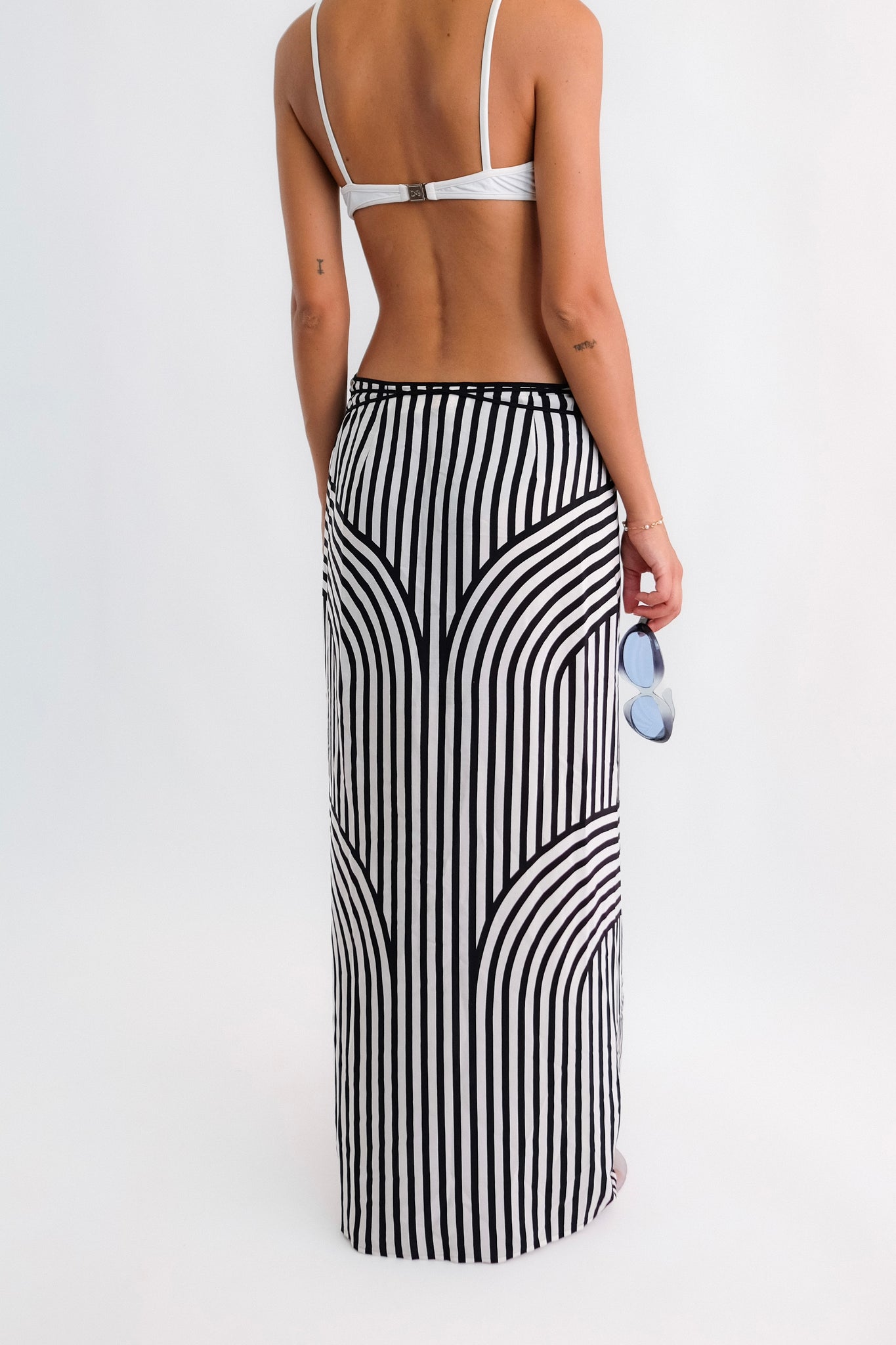 80S GIANFRANCO FERRÉ STRIPED MAXI SKIRT IN BLACK AND WHITE OPTIC SILK