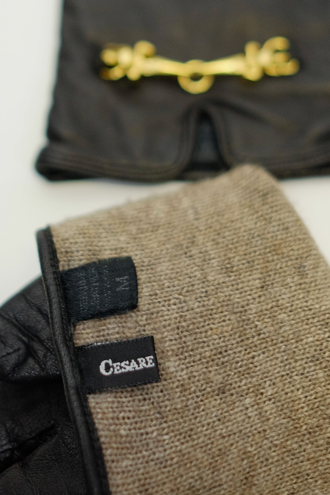 CESARE PACIOTTI DAGGER GLOVES IN BLACK LAMBSKIN