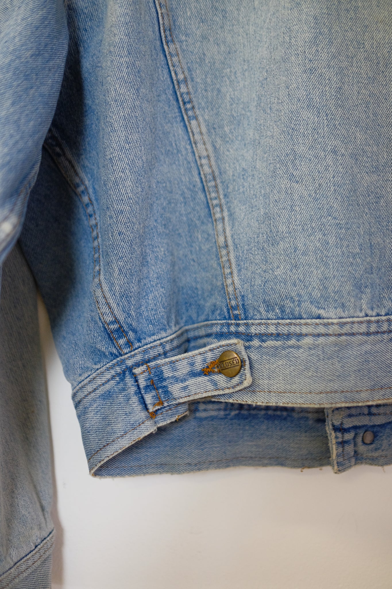 CLOSED DISTRESSED DENIM JACKET