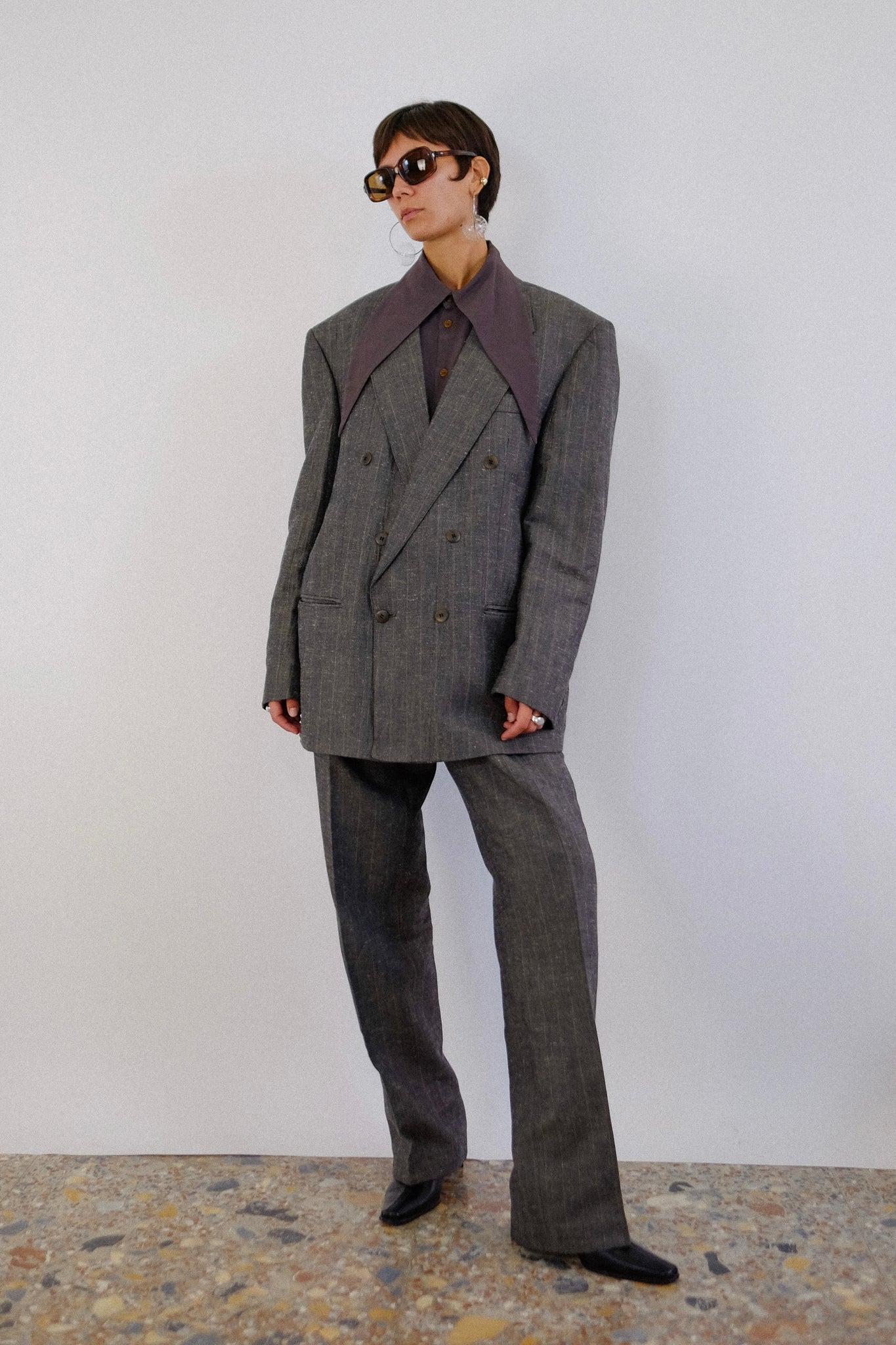 DEL RO SILK TAILORED MENSWEAR SUIT IN GREY