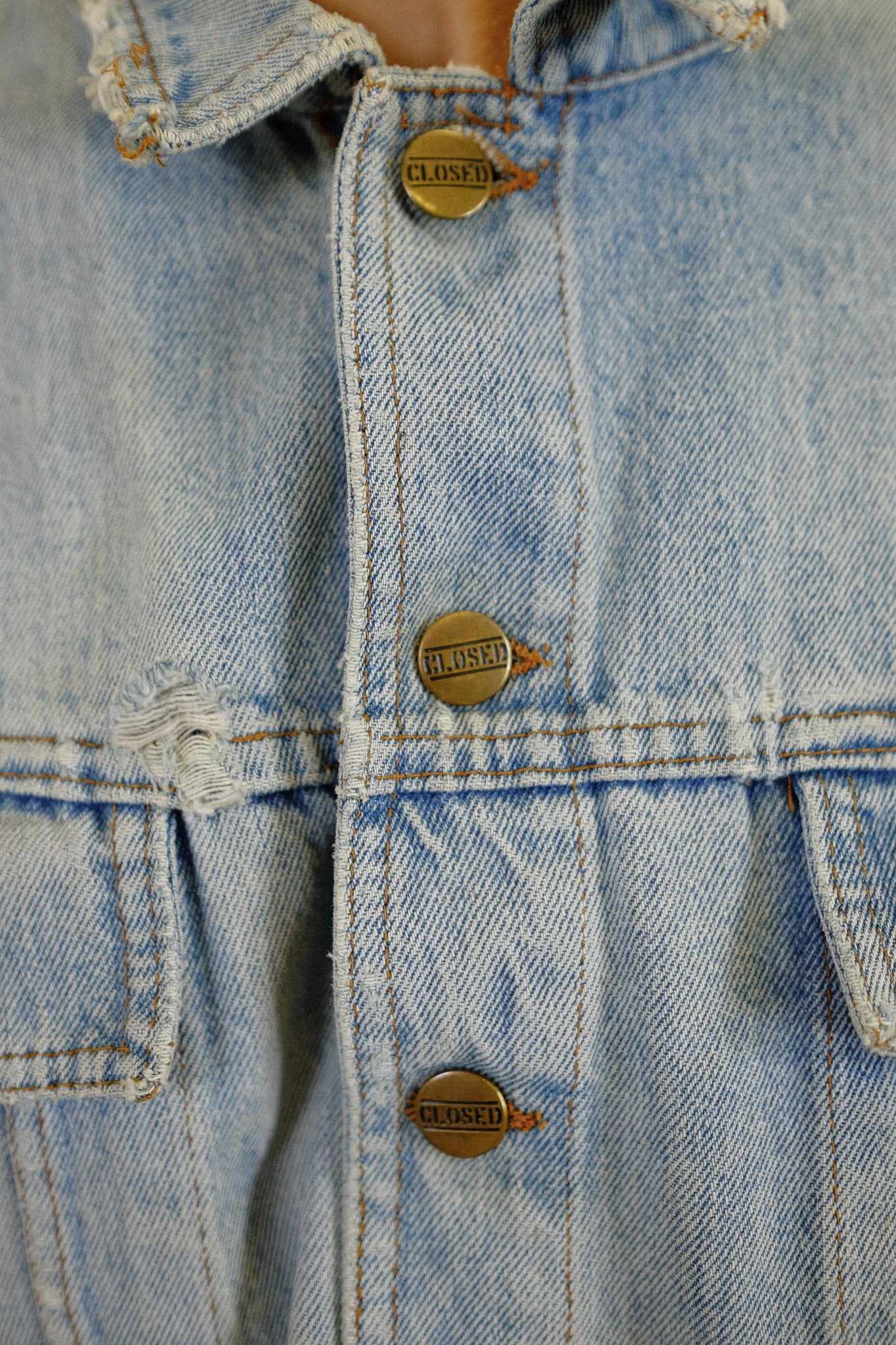 CLOSED DISTRESSED DENIM JACKET