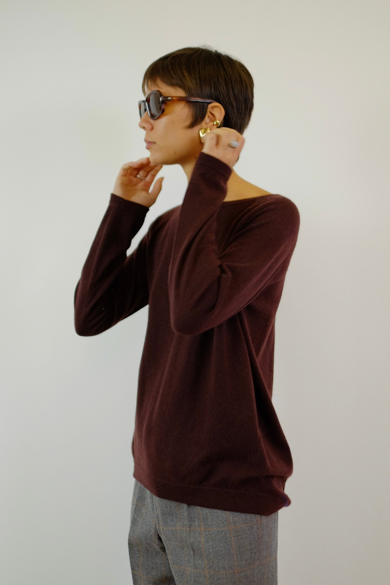 BRUNELLO CUCINELLI LUXURIOUS SUPER SOFT CASHMERE SWEATER IN BURGUNDY