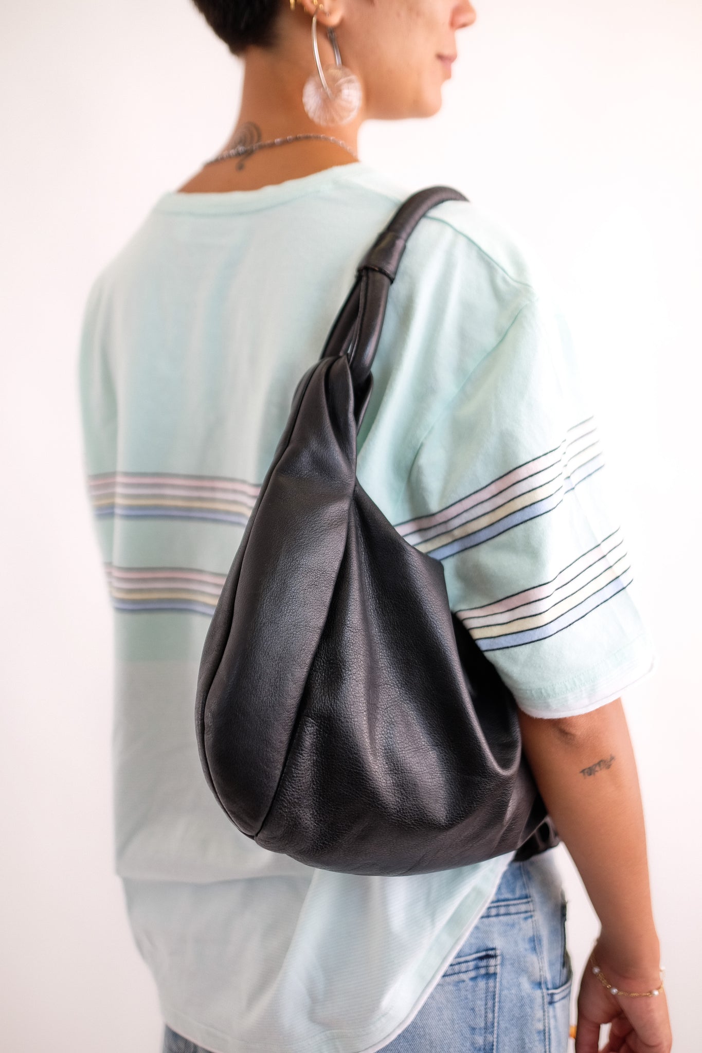 FURLA LEATHER LOOP BAG IN BLACK