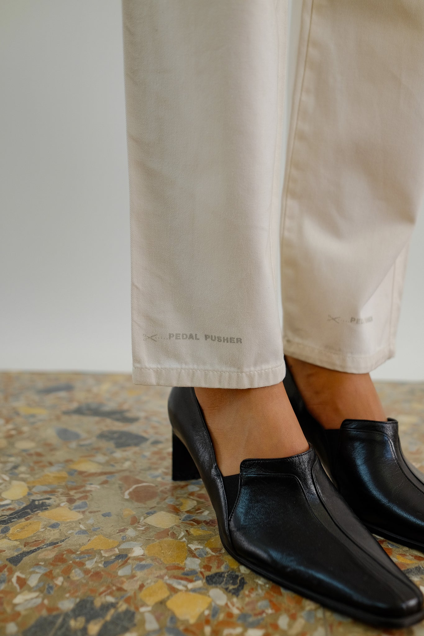 CLOSED BY MARITHÉ FRANCOIS ET GIRBAUD JEANS IN WHITE