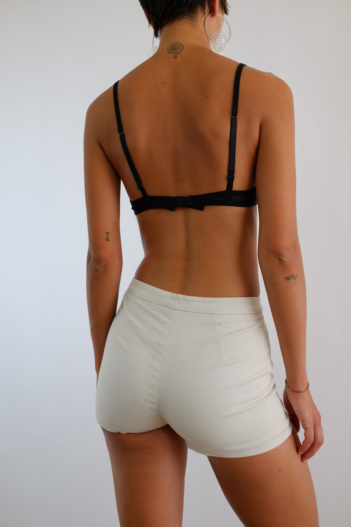 PRADA SPORT SHORTS IN ECRU STRETCH COTTON