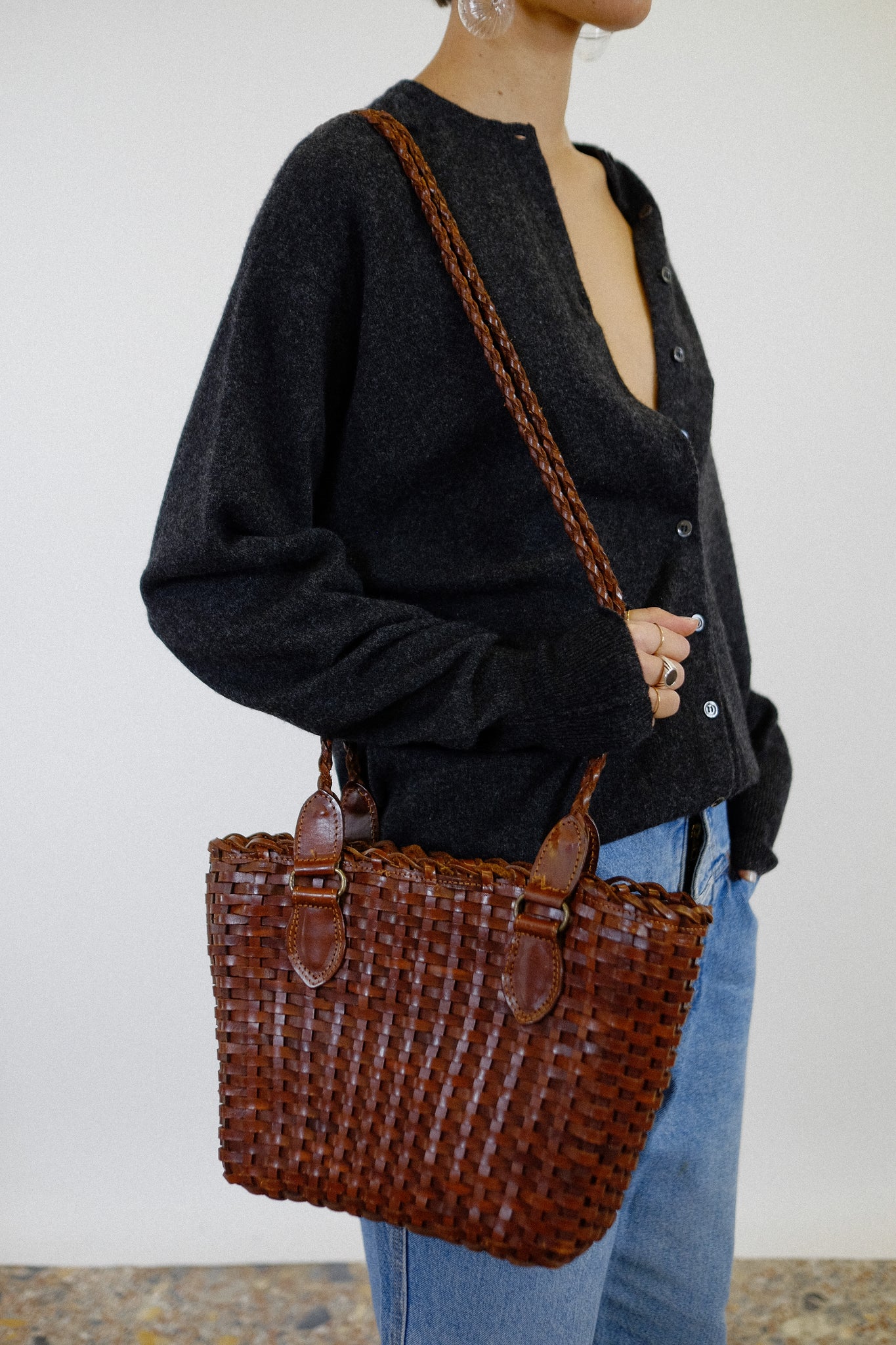 INTRECCIATO WOVEN LEATHER BAG IN CHOCOLATE BROWN