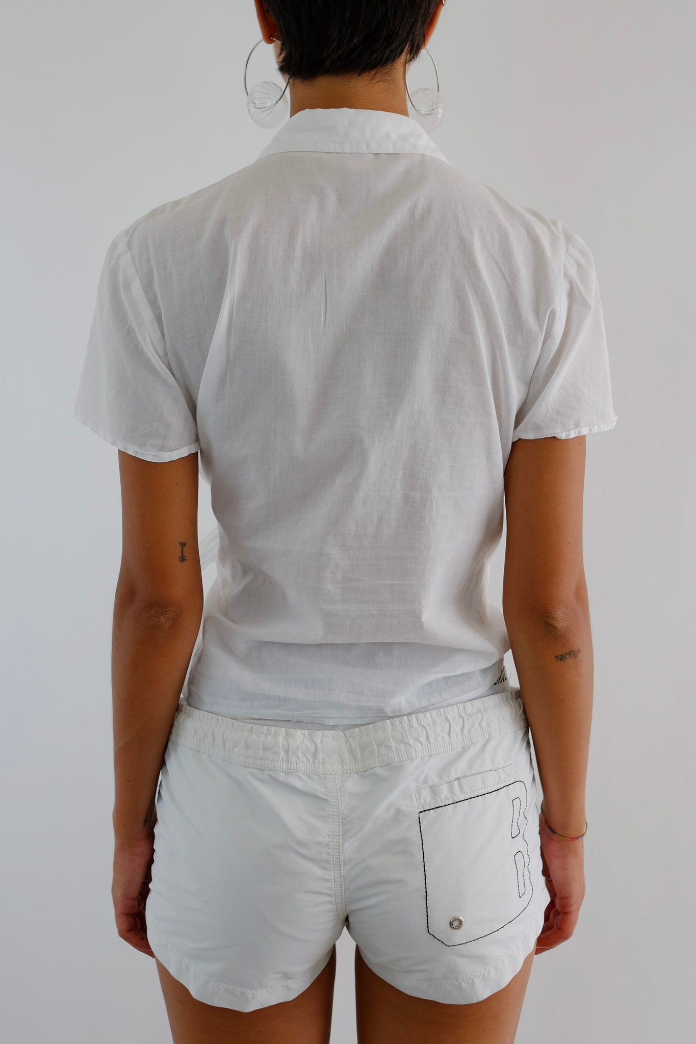 BIKKEMBERGS DOUBLE-BAND SPORT SHORTS IN OFF WHITE