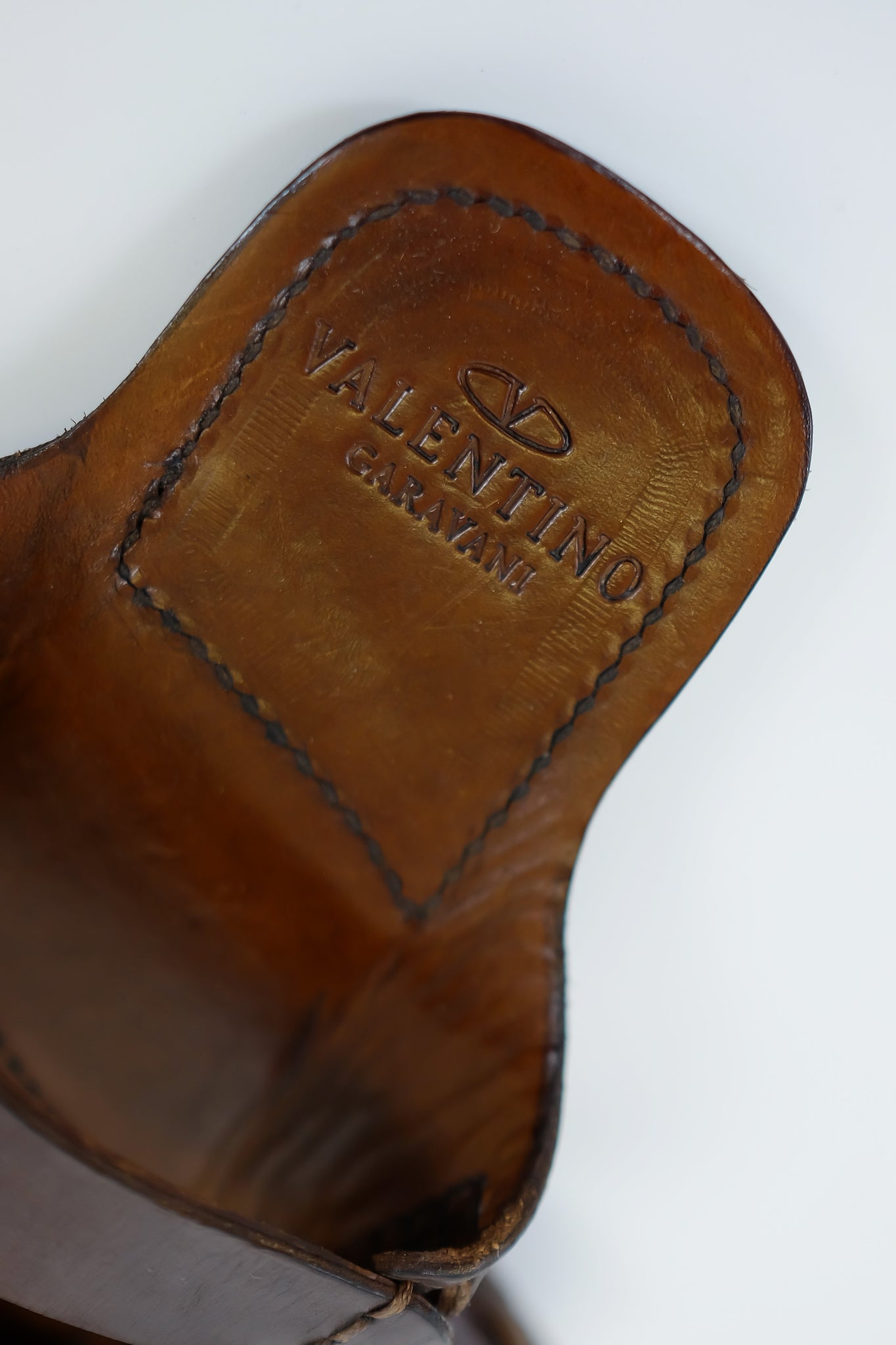 VALENTINO SLIDERS IN CHOCOLATE BROWN