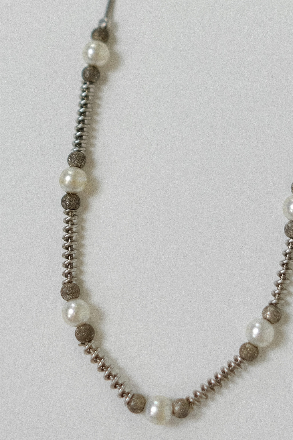 925 SILVER & PEARL TWIST NECKLACE