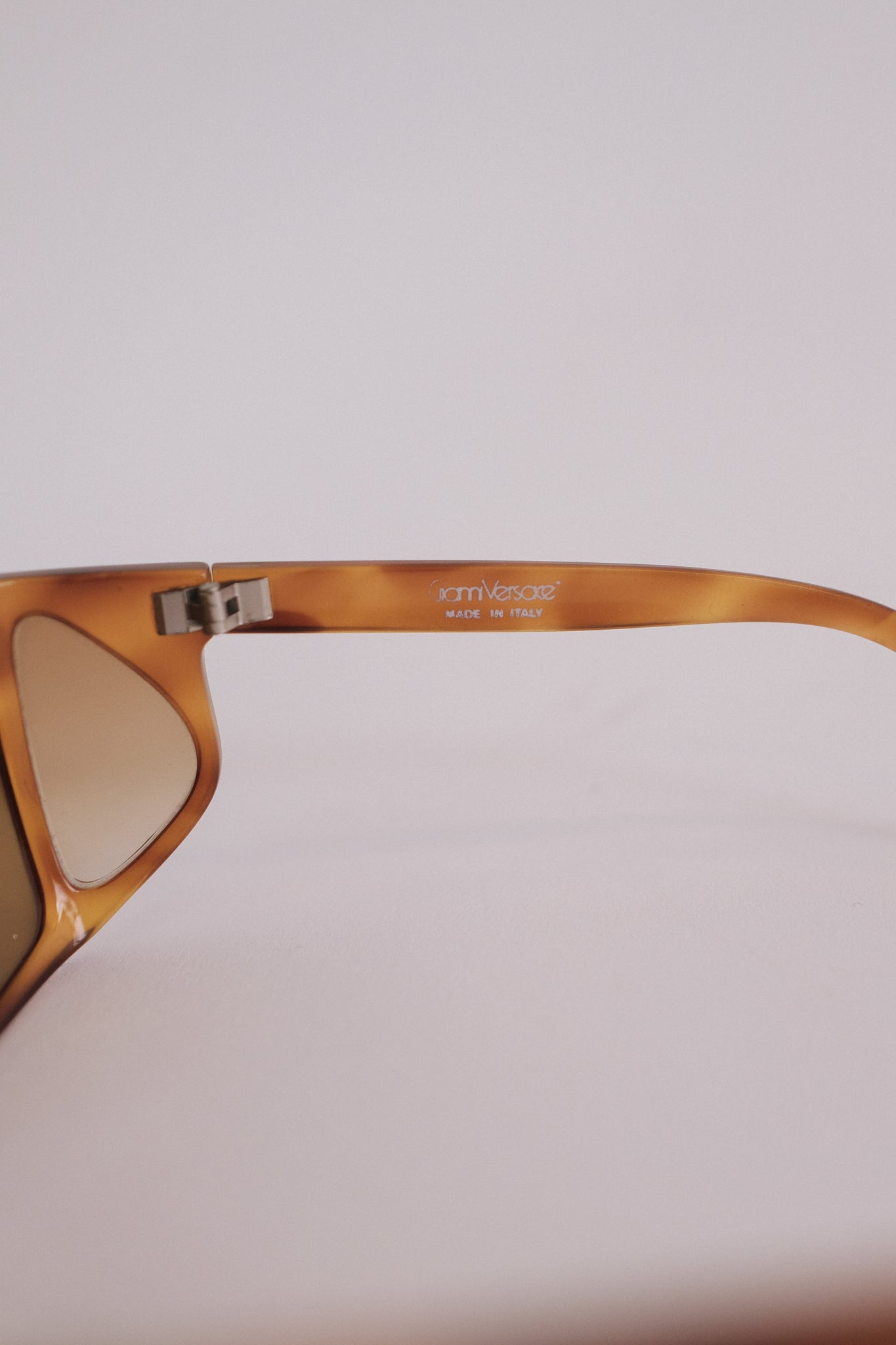 1980S GIANNI VERSACE SHADES IN TORT EFFECT - DEADSTOCK UNWORN