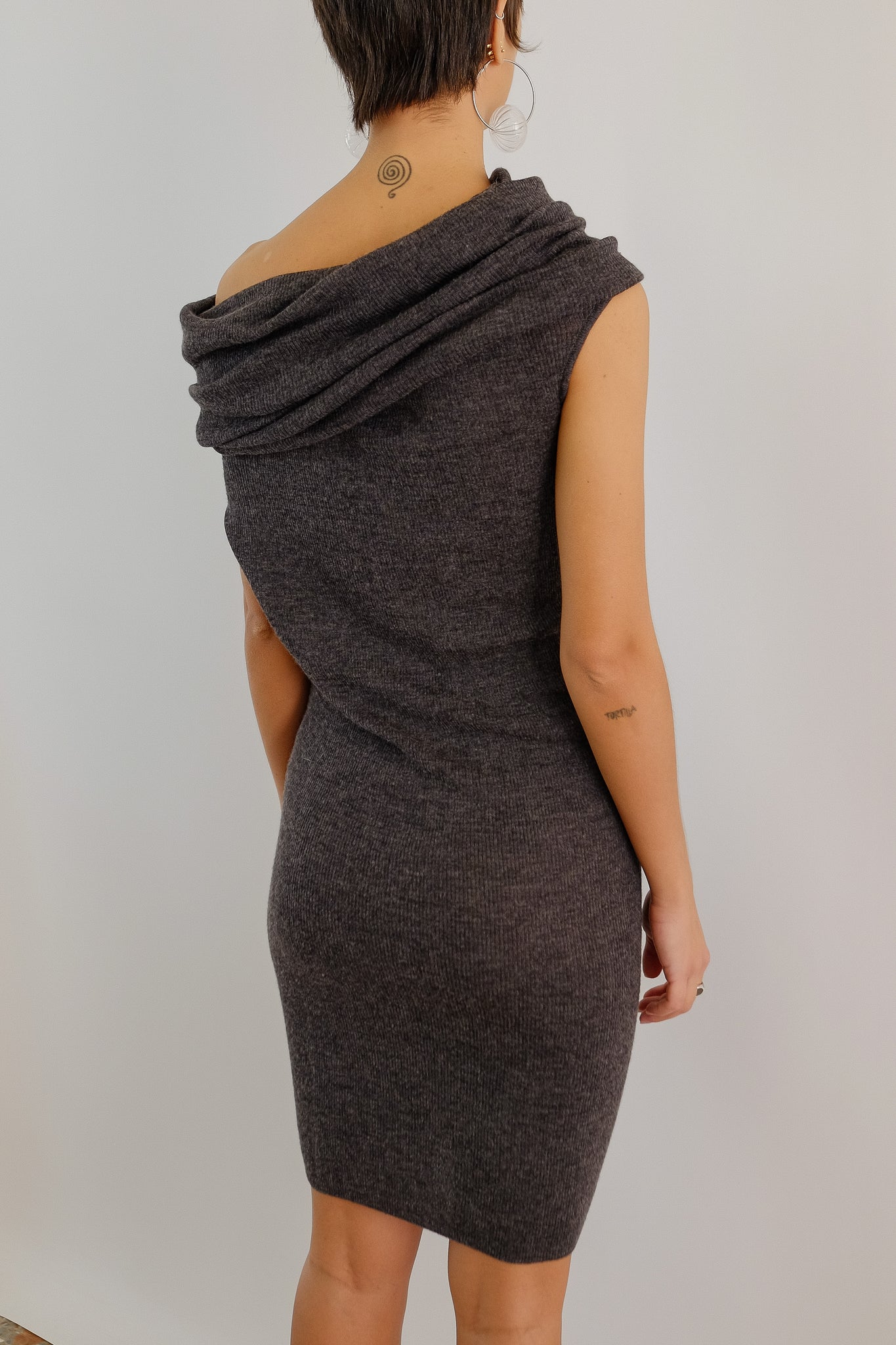 MALLONI ASYMMETRIC KNIT DRESS IN GREY WOOL