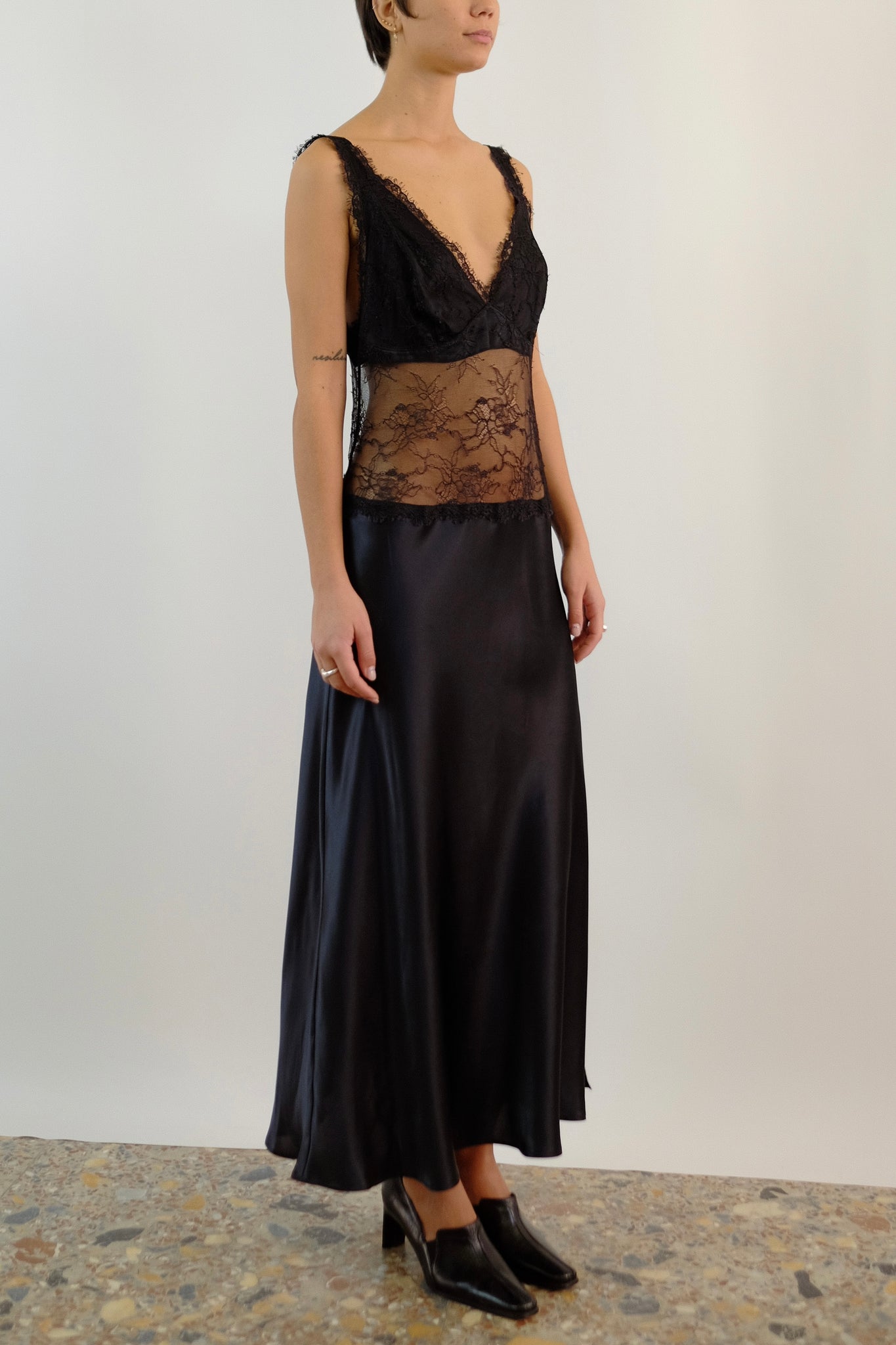 ITALIAN SILK & LACE CUTAWAY DRESS