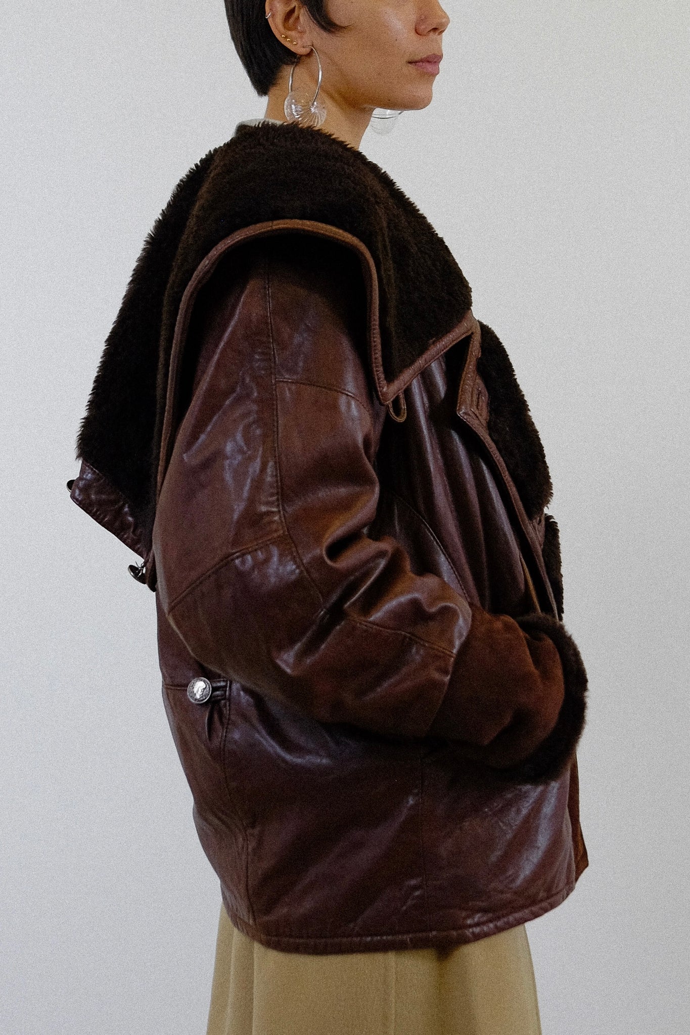 APPLAUSI SHEARLING HOOD JACKET IN BROWN