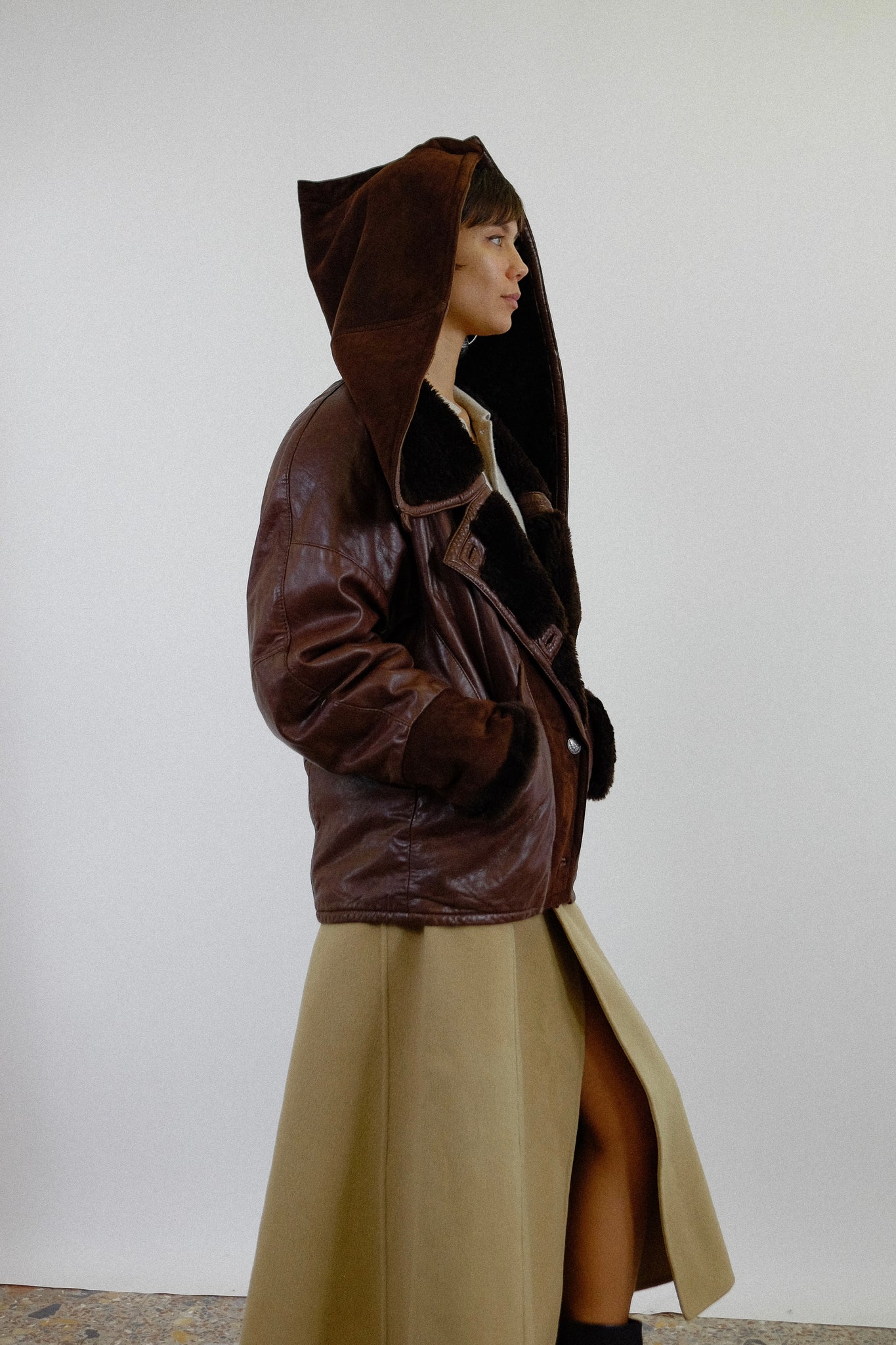 APPLAUSI SHEARLING HOOD JACKET IN BROWN