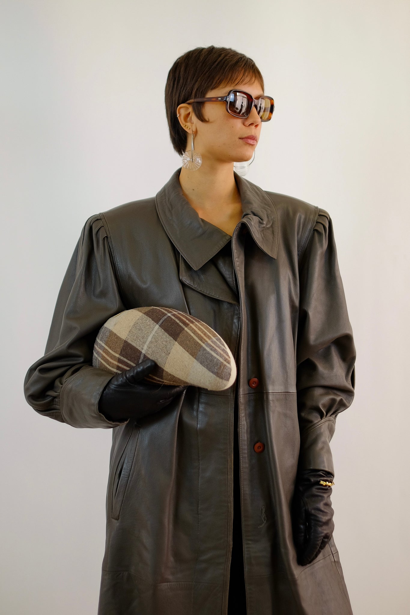 GABRIELLA BENELLI LEATHER COAT IN DEEP SAGE BROWN