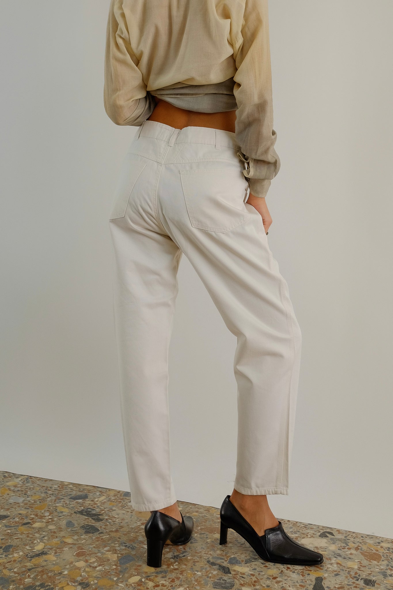 CLOSED BY MARITHÉ FRANCOIS ET GIRBAUD JEANS IN WHITE