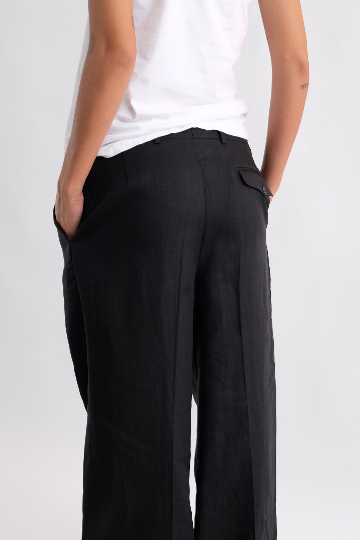 ITALIAN SOFT TAILORED PLEAT PANTS IN BLACK STRUCTURED LINEN