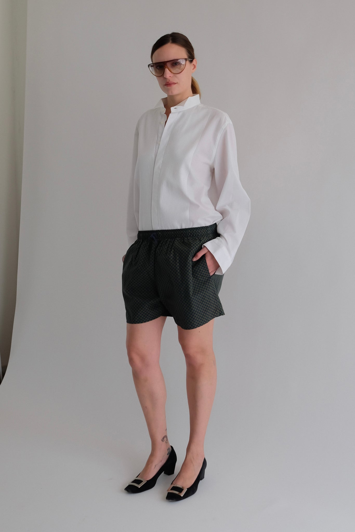 WING-TIP PLEATED COTTON SHIRT IN WHITE BY DINO ERRE