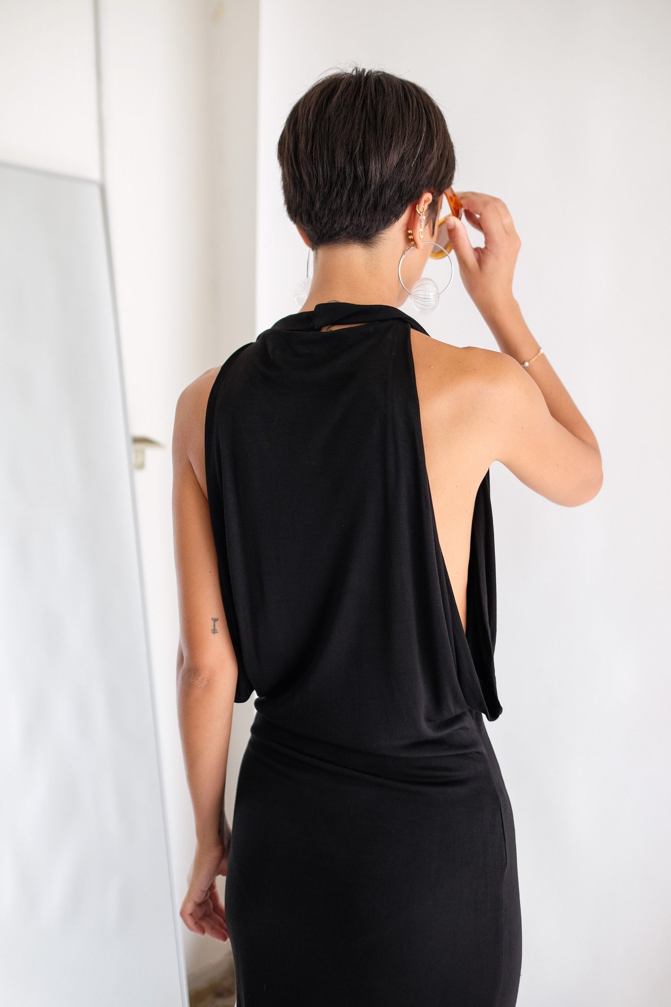 ALEXANDER MCQUEEN S/S 2001 DOCUMENTED ‘VOSS’ COLLECTION DRESS IN BLACK JERSEY