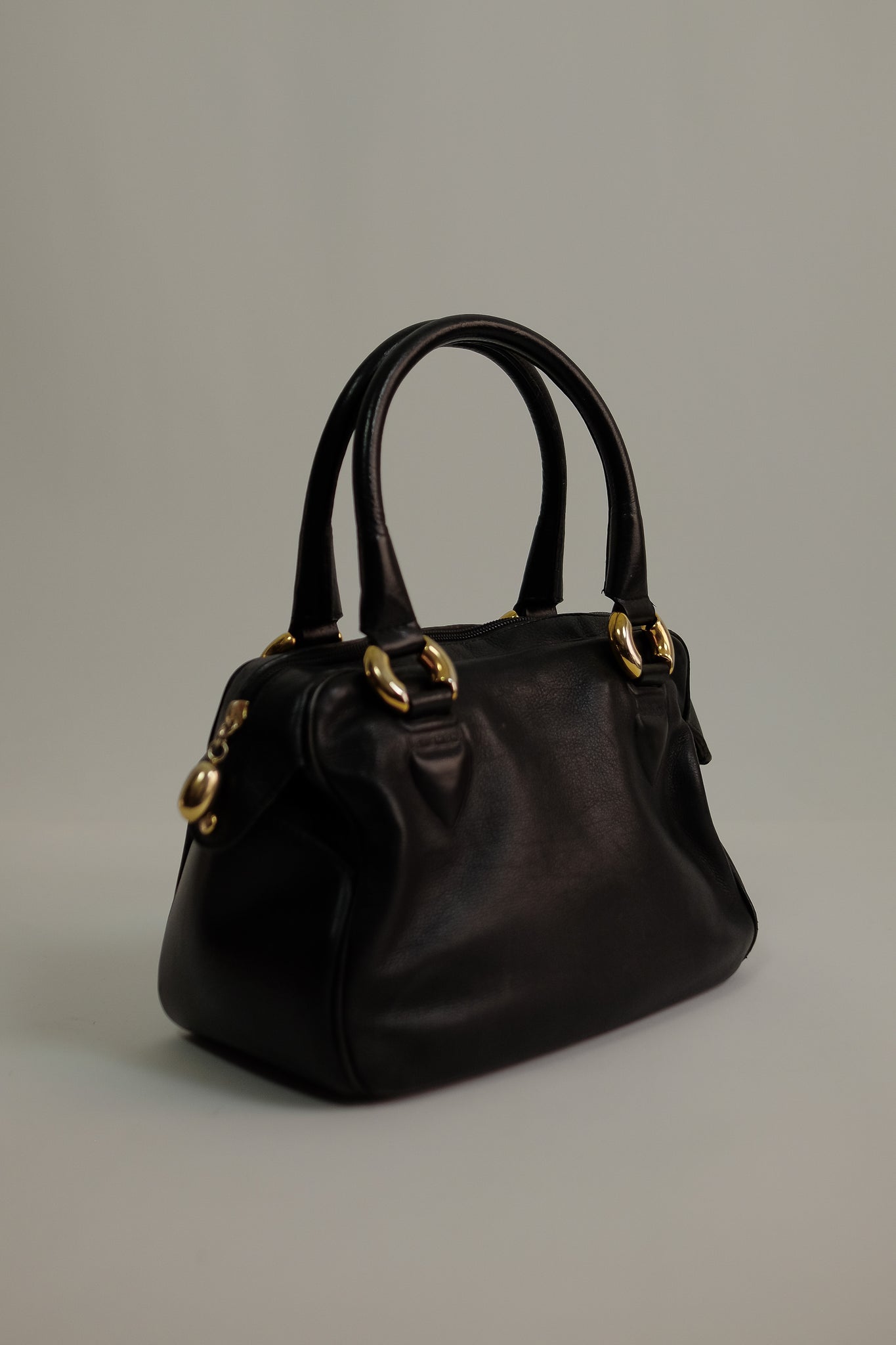 ITALIAN LEATHER BOWLING BAG IN BLACK