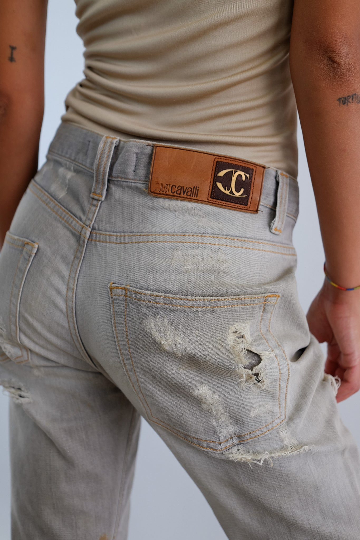 JUSTCAVALLI DISTRESSED JEANS