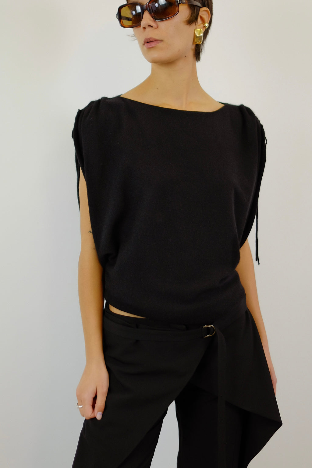 STEFANEL CASHMERE TOP IN BLACK