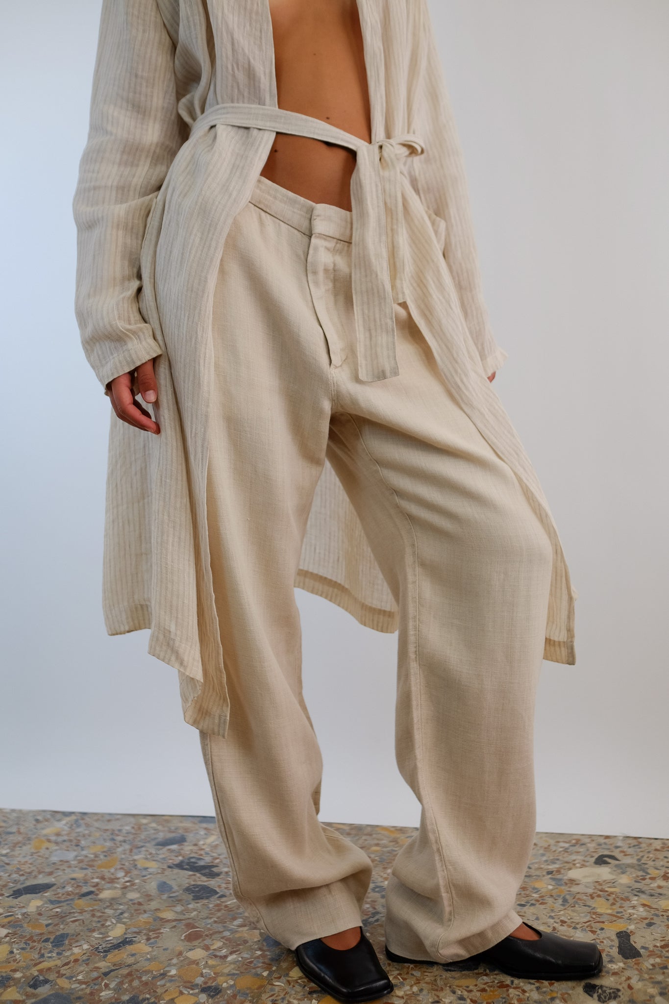 CP COMPANY RELAXED PANTS IN ECRU LINEN