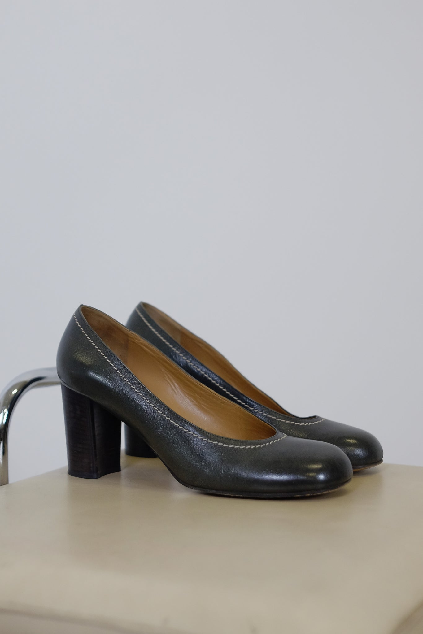 CHLOÉ SHOES IN SAGE GREY