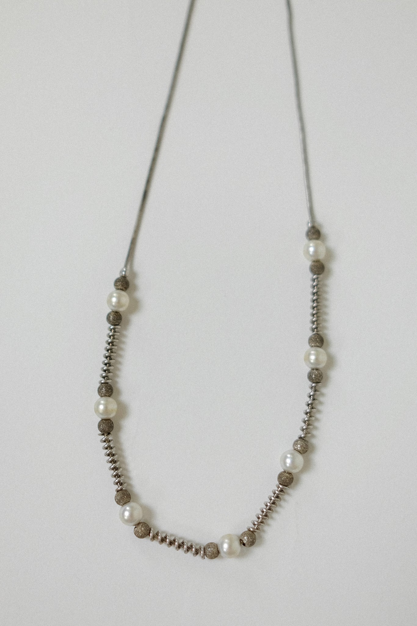 925 SILVER & PEARL TWIST NECKLACE