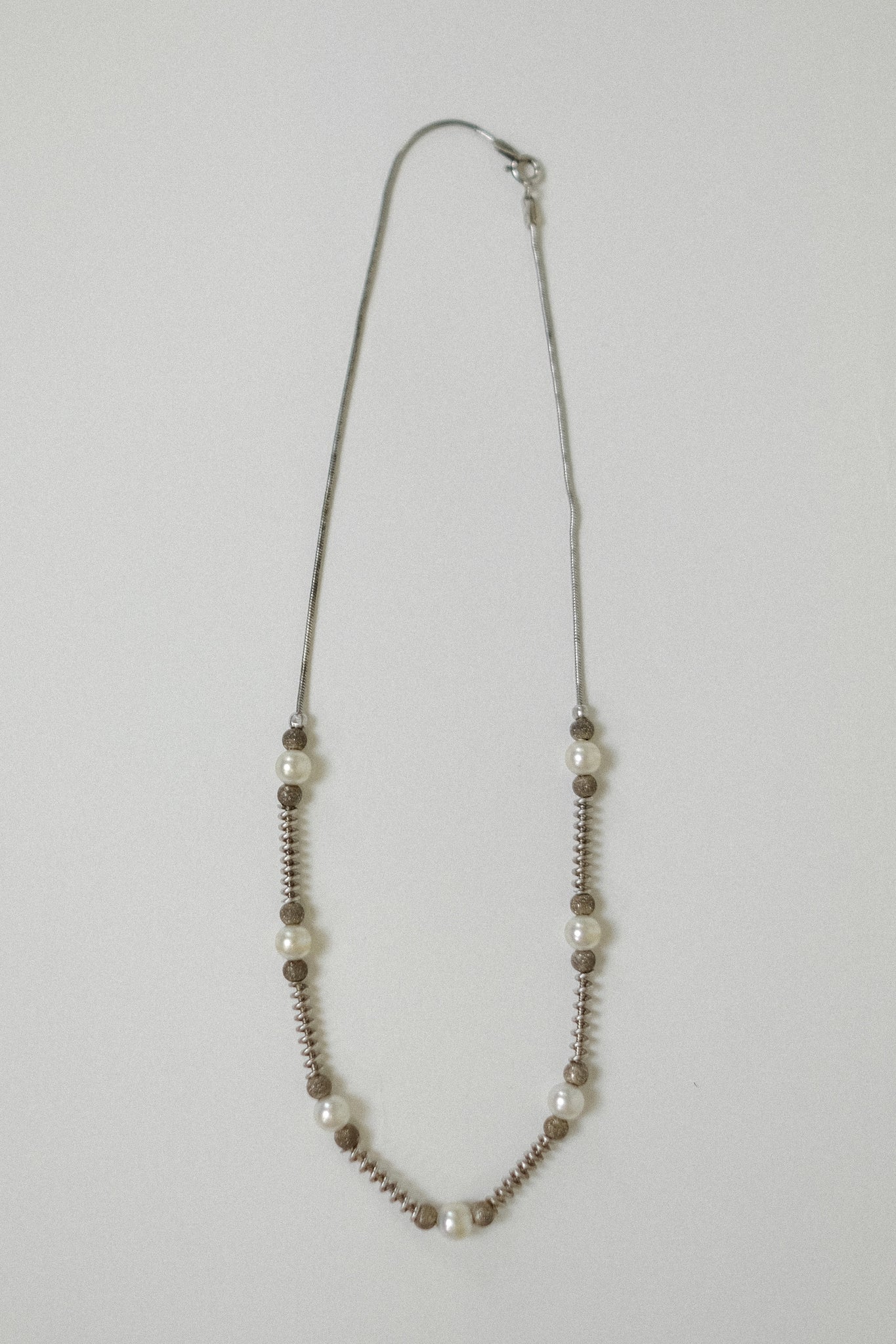 925 SILVER & PEARL TWIST NECKLACE
